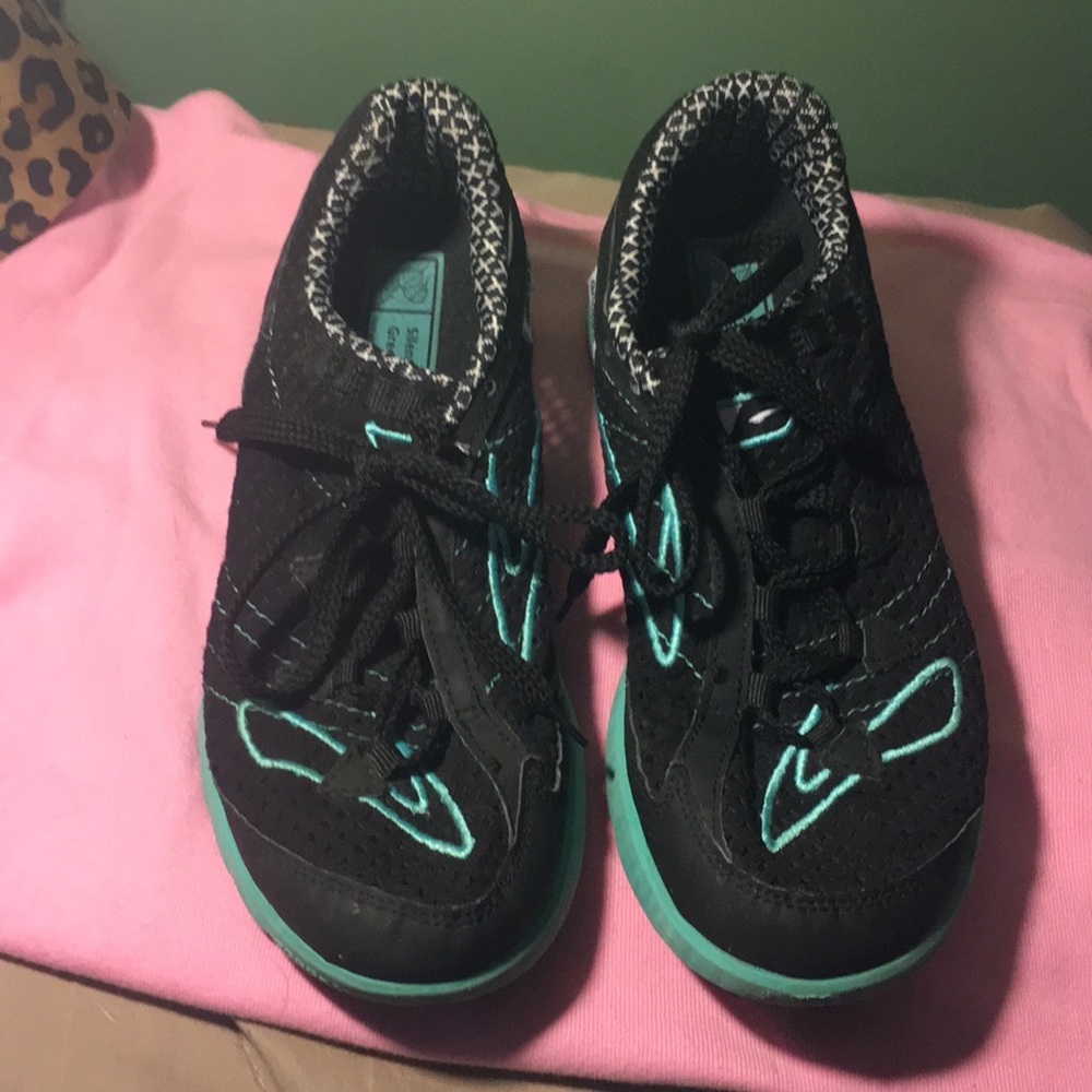 Brooks sneakers